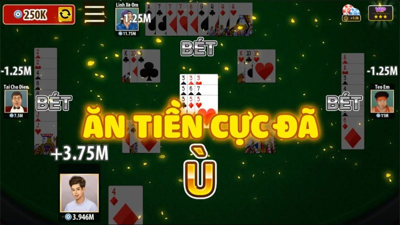Trong phỏm tá lả, việc bắt bài (chuyển bài từ đối thủ về cho mình) cần sự tinh mắt và biết quan sát
